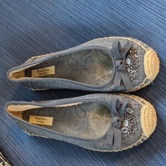 Simply Vera Vera Wang Shoes - Simply Vera Vera Wang Jeweled Flats - Sz 7